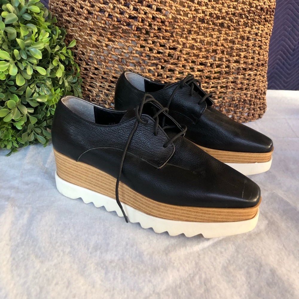 Platform leather shoes